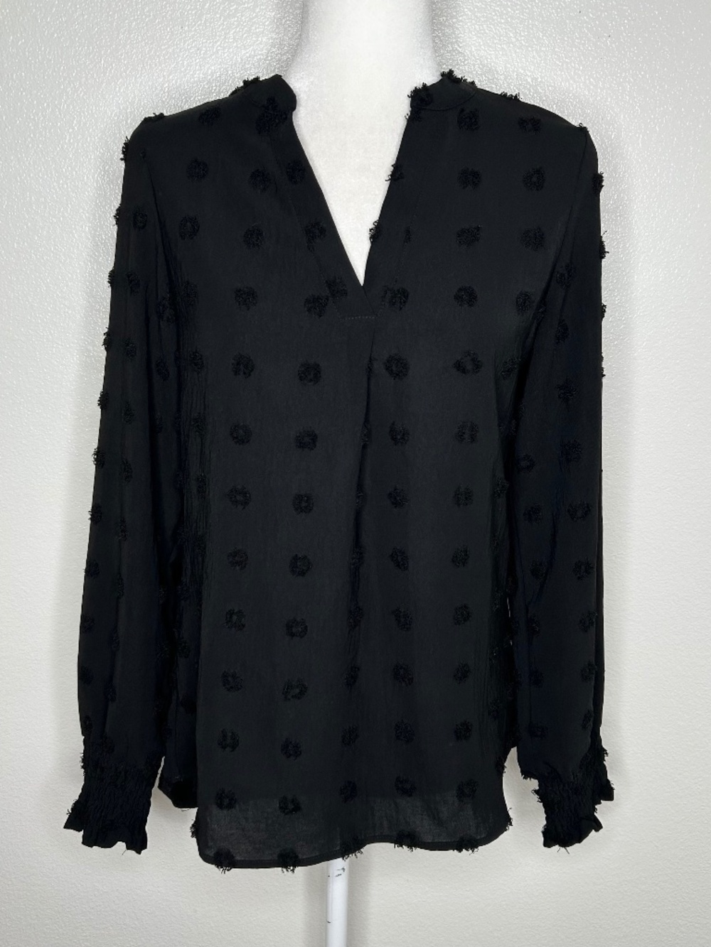B Womens Black Dotted Texture Long Sleeve Top Blouse Split Neck Size S